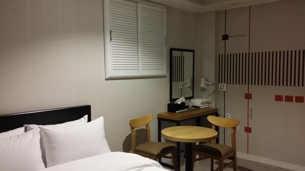 New Suwon Hotel Eksteriør billede
